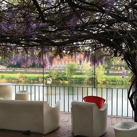 Lungarno Ponte Vecchio Gæstehus 3*