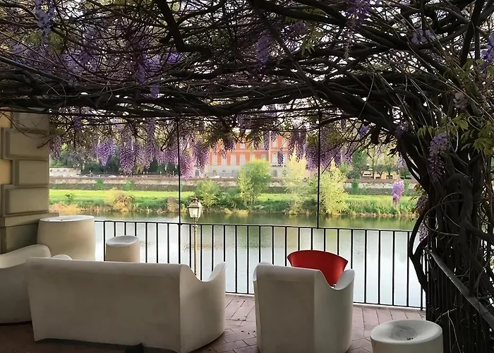 Lungarno Ponte Vecchio Pensión 3*